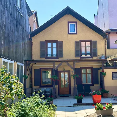 Vakantiehuis Maison Avec Terrasse Centre-cottage Garden Terrace Center Old Town