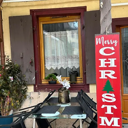 Nyaraló Maison Avec Terrasse Centre-cottage Garden Terrace Center Old Town