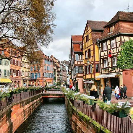 Vakantiehuis Maison Avec Terrasse Centre-cottage Garden Terrace Center Old Town *