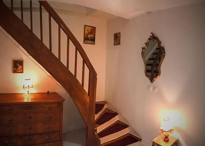 Casa de Férias Maison Avec Terrasse Centre-cottage Garden Terrace Center Old Town